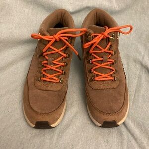 EUC Toms Cascada Tan Taupe Leather Lace Up Hiking Boot Womens 7